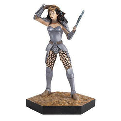 Eaglemoss Alien and Predator Machiko Naguchi from AVP War Figure with Collector Magazine